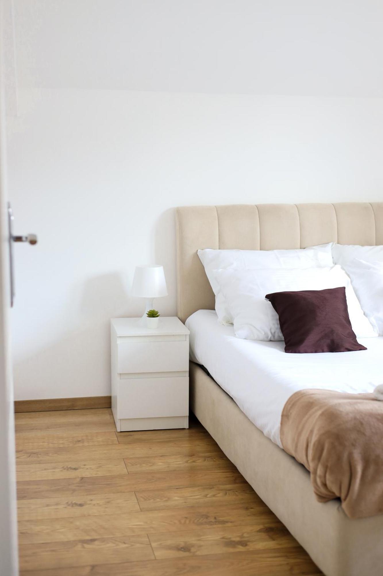 Airport Stay Apartments Surčin Dış mekan fotoğraf