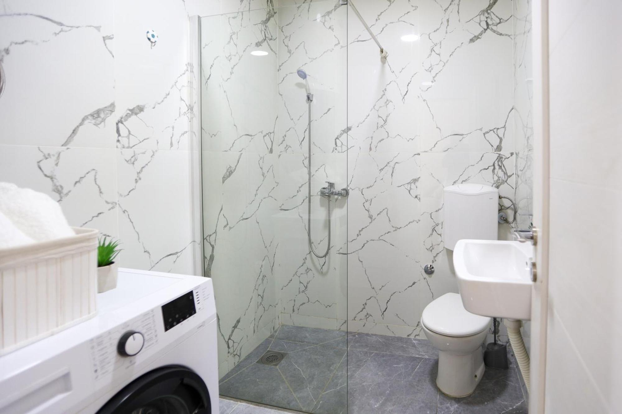 Airport Stay Apartments Surčin Dış mekan fotoğraf