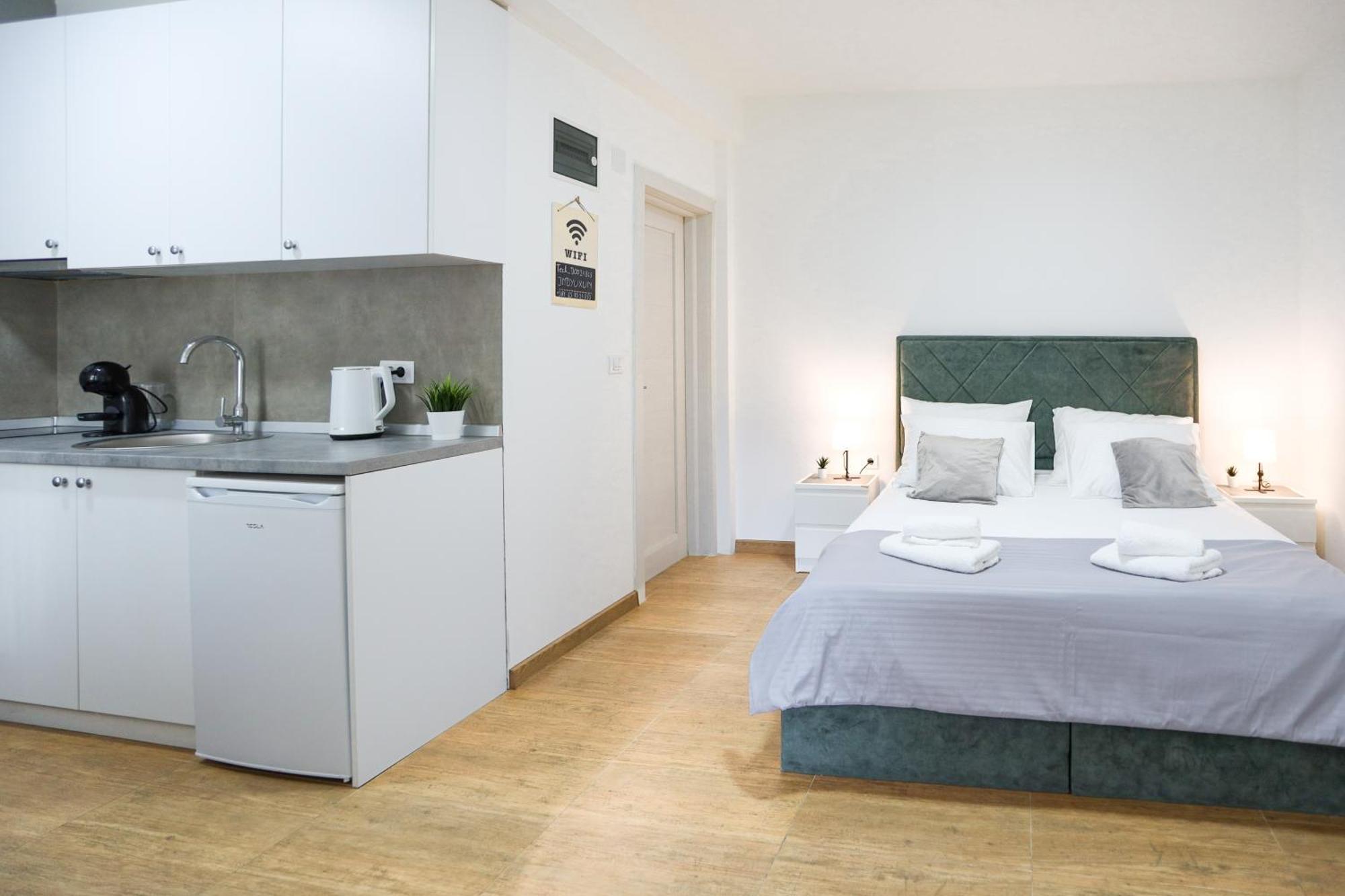 Airport Stay Apartments Surčin Dış mekan fotoğraf