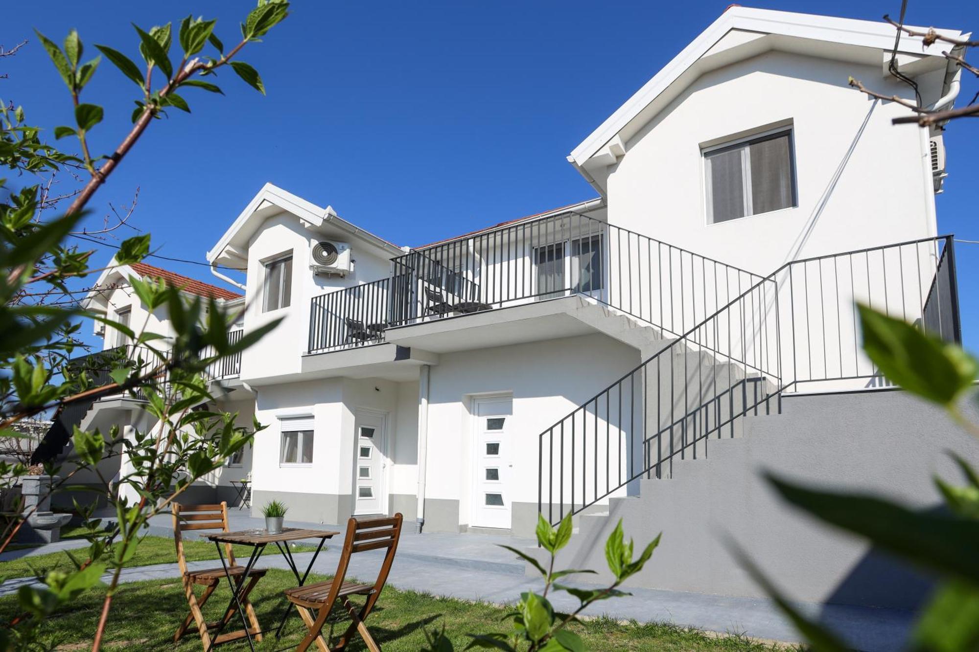 Airport Stay Apartments Surčin Dış mekan fotoğraf